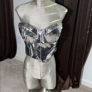 Fashionova Metallic Silver Strapless Crop Top